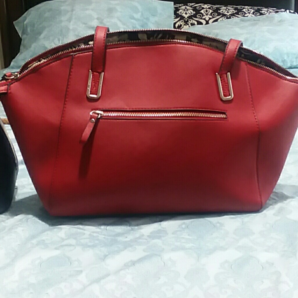 Handbags - Picture 2 of 2